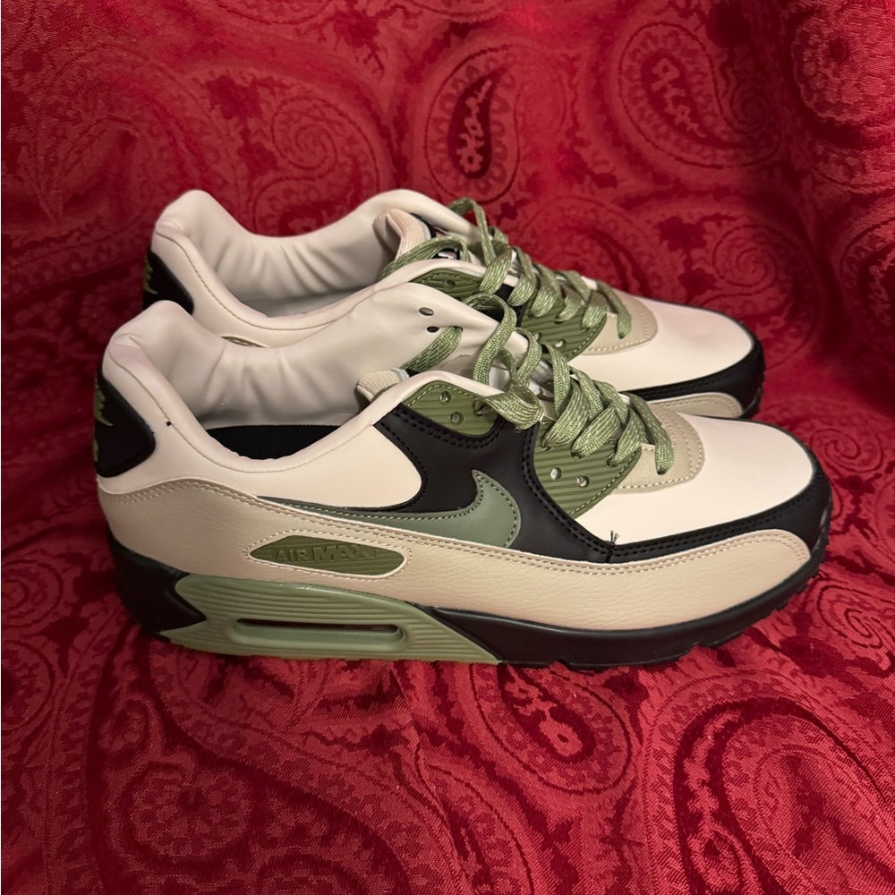 Nike Air Max Men’s Size 12